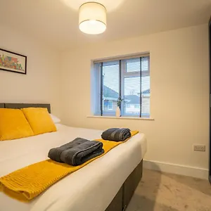 https://mill-road-apartment-first-floor.brighton-hotels-england.com