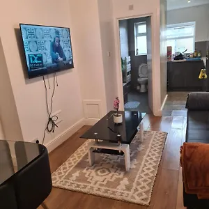 https://luxury-one-bedroom-london.cambridgehotelsuk.com